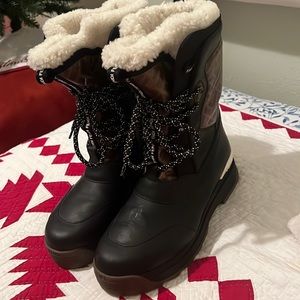 Winter Fendi Boots